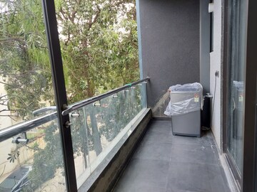 Balcony in 1 BHK Builder Floor at Sushant Lok I – for Rent