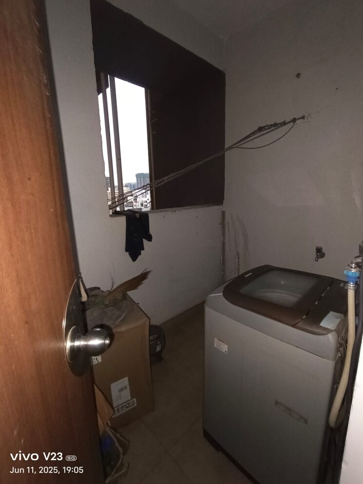 Bathroom, goel-ganga-acropolis 3 Bedroom 1150 Sq.Ft. Apartment In Baner Pune 8862597