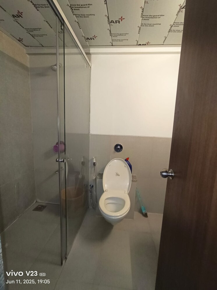 Bathroom, goel-ganga-acropolis 3 Bedroom 1150 Sq.Ft. Apartment In Baner Pune 8862597