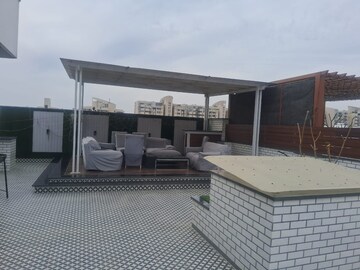 Terrace in 4 BHK Builder Floor at Dlf Phase I – for Rent