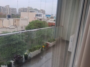 Balcony in 4 BHK Builder Floor at Dlf Phase I – for Rent