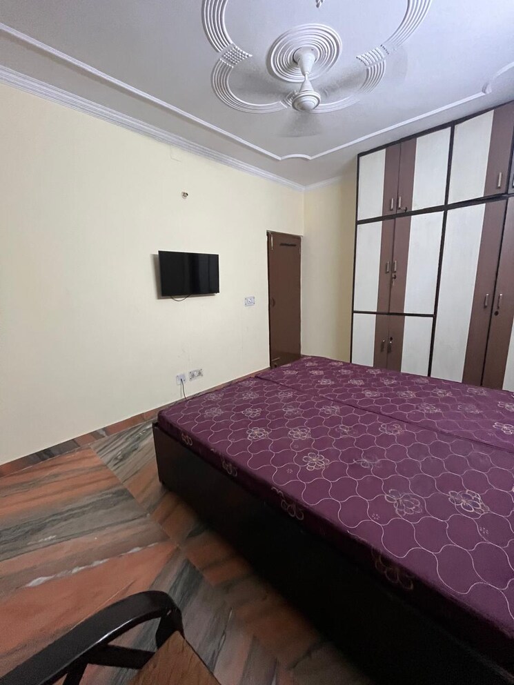 Bedroom, sushant lok i 1 Bedroom 500 Sq.Ft. Builder Floor In Sushant Lok I Gurgaon 8862585