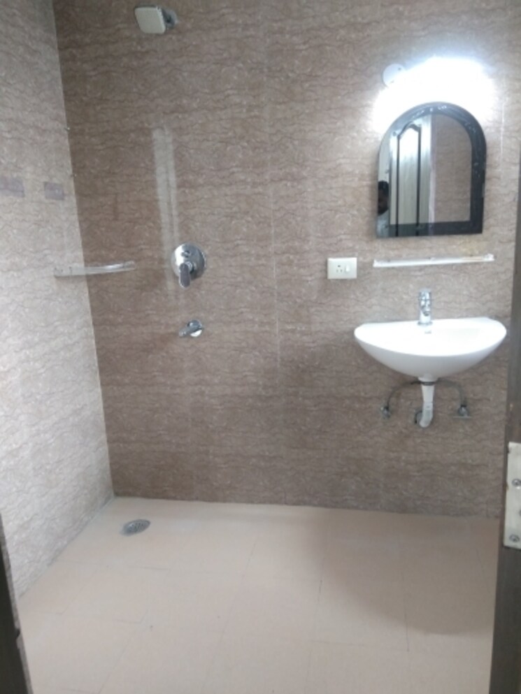 Bathroom, sector 7 dwarka 3 Bedroom 1850 Sq.Ft. Apartment In Sector 7 Dwarka Delhi 8862600
