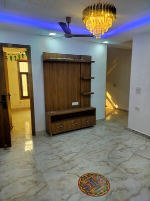 Room in 3 BHK Builder Floor at Palm sunrise, Shahpur Bamheta – for Sale