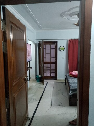 Living Room in 2 BHK Builder Floor at Sector 57 – for Rent