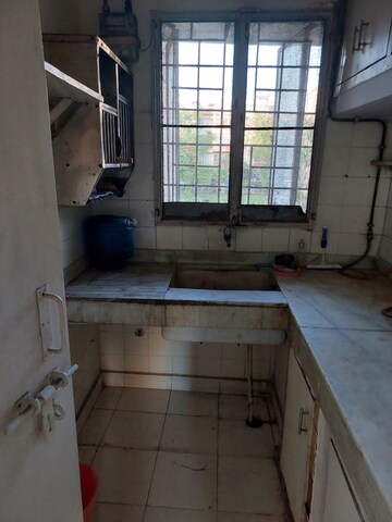 Kitchen in 1.5 BHK Independent House at Kendriya Vihar Noida, Sector 51 – for Rent