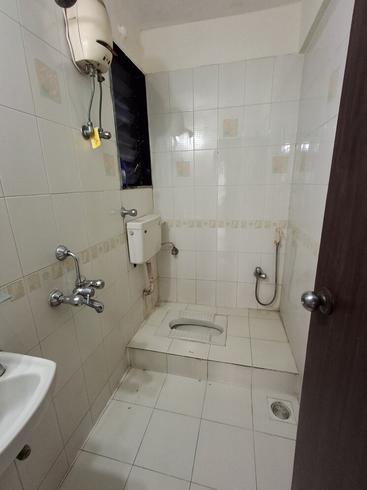 Master Bedroom, mukta-mahek 1 Bedroom 550 Sq.Ft. Apartment In Kandivali East Mumbai 8862821