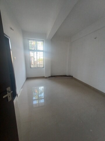 Room in 3 BHK Builder Floor at Beltola – for Rent