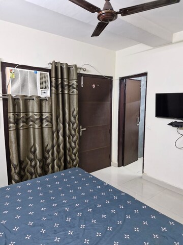 Bedroom in 1 BHK Builder Floor at Sushant Lok I – for Rent