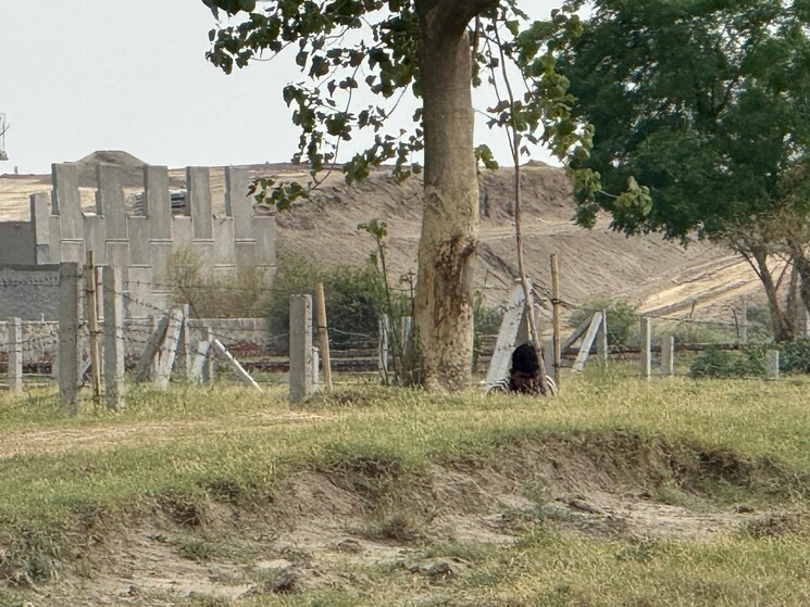 undefined, yamuna expressway  242 Sq.Yd. Plot In Yamuna Expressway Greater Noida 8862903