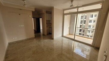 Room in 3 BHK Apartment at Amrapali Golf Homes, Sector 4 Greater Noida – for Rent