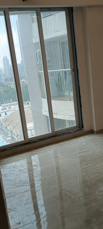 Room in 2 BHK Apartment at Sugee Atharva, Prabhadevi – for Rent