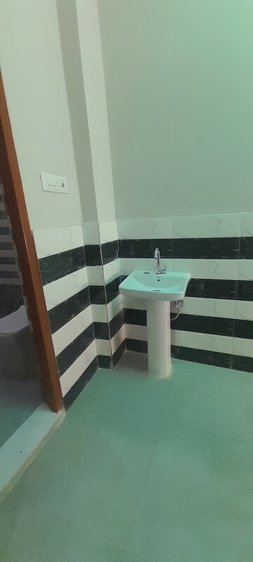 Team Area in 3 BHK Villa at Mansarovar Park Extension 2, Shahpur Bamheta – for Sale