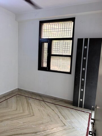 Room in 2 BHK Apartment at Sector 12 Dwarka – for Rent