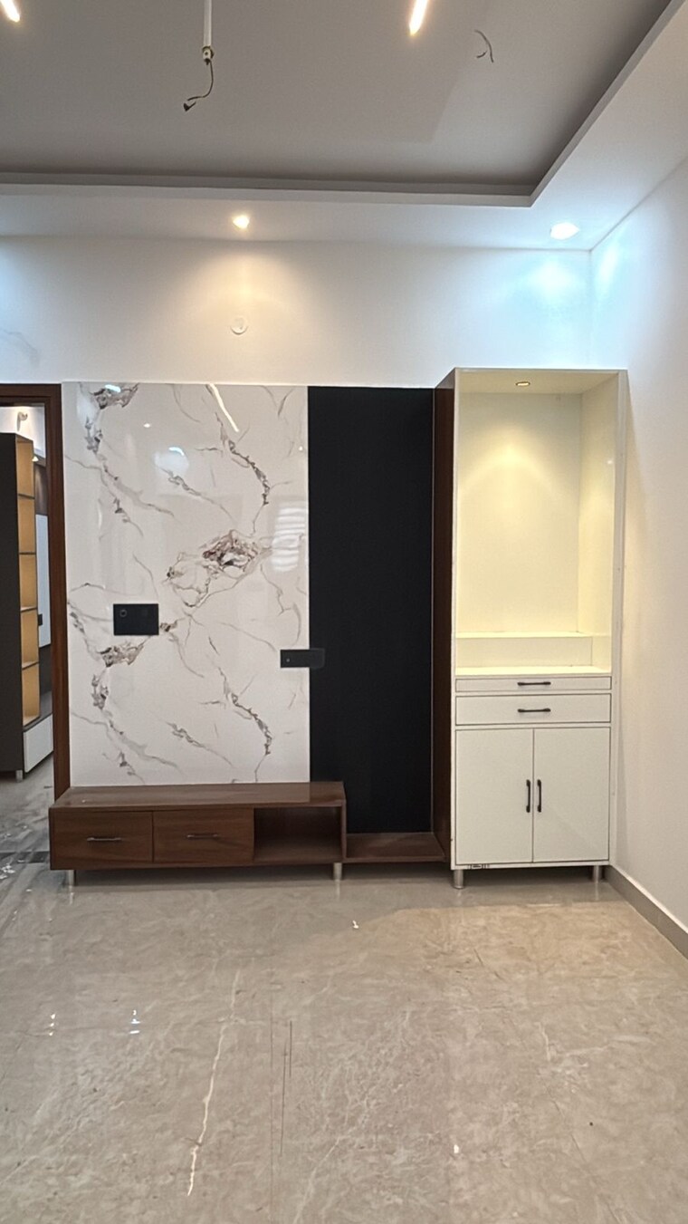 Room, patiala road 4 Bedroom 2200 Sq.Ft. Independent House In Patiala Road Zirakpur 8863189