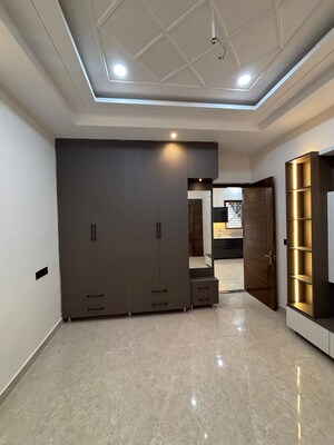 Room in 4 BHK Independent House at Patiala Road – for Sale