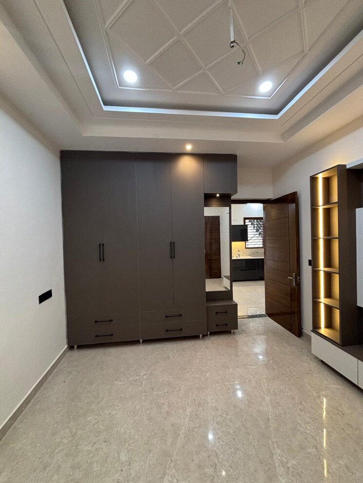 Room, patiala road 4 Bedroom 2200 Sq.Ft. Independent House In Patiala Road Zirakpur 8863189