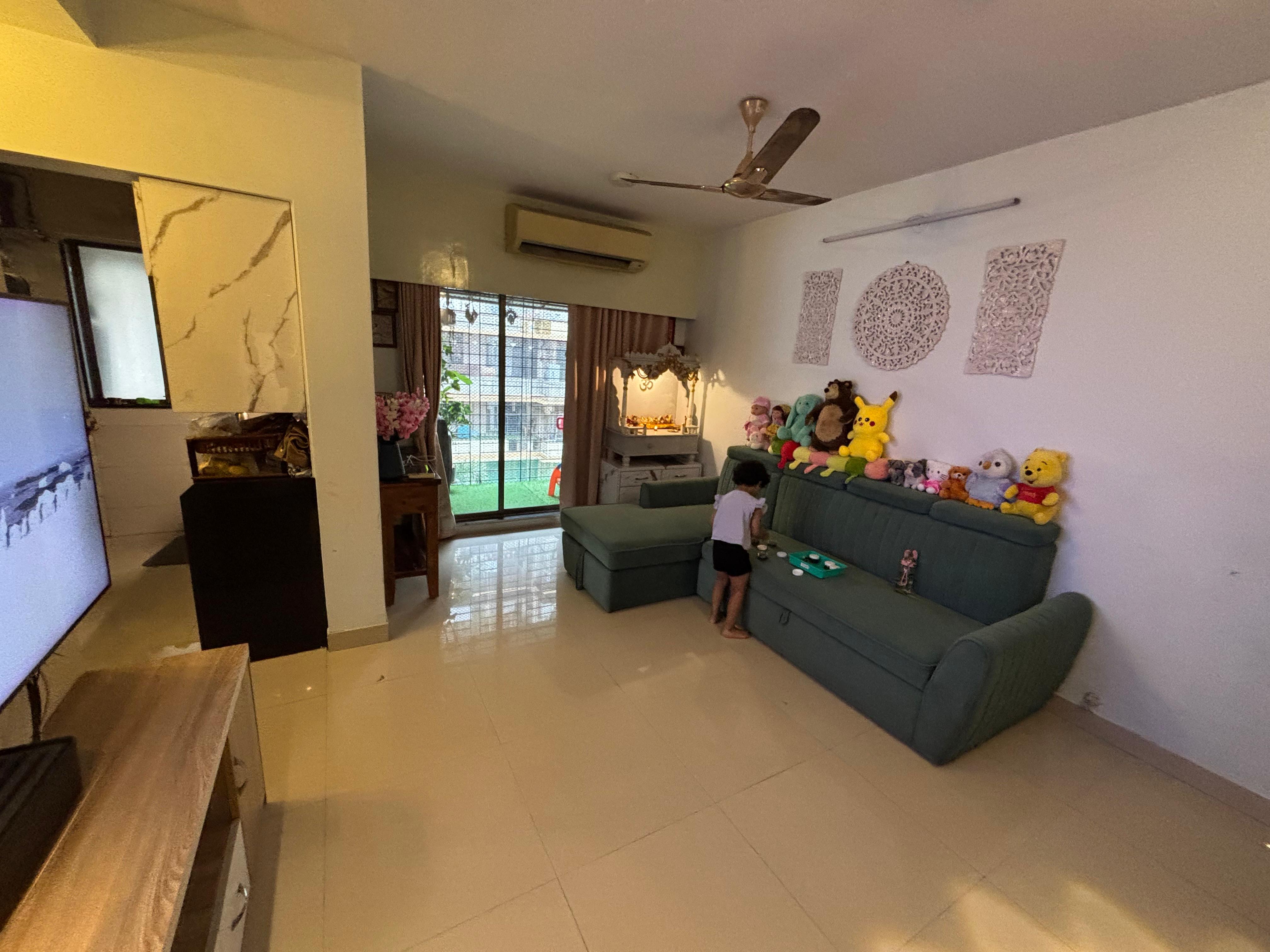 2.5 BHK 900 Sq.Ft. Apartment in Oberoi Realty Woods