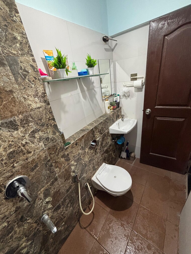 Master Bedroom, oberoi-realty-woods 2.5 Bedroom 900 Sq.Ft. Apartment In Goregaon East Mumbai 8863172
