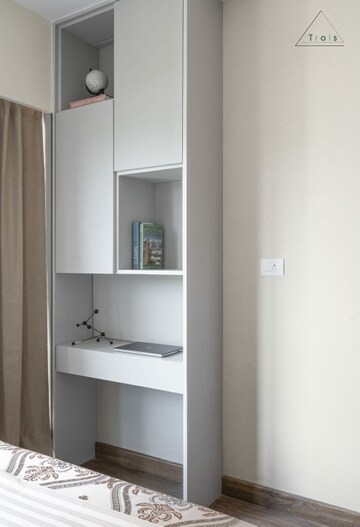 Bathroom in 1 BHK Apartment at Kalpataru Parkcity, Kolshet Road – for Sale