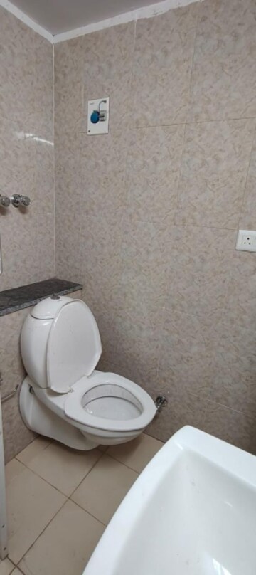 Bathroom in 4 BHK Apartment at Sector 11 Dwarka – for Rent