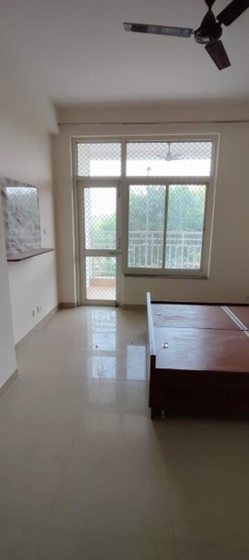 Room in 4 BHK Apartment at Sector 11 Dwarka – for Rent