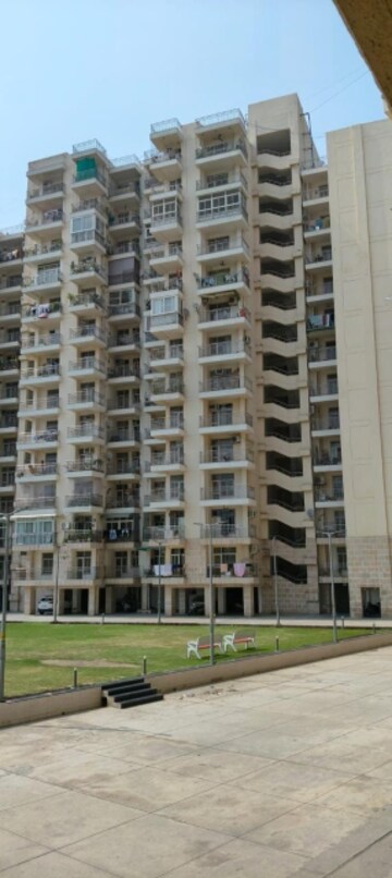 4 BHK Apartment – Exterior View View at Sector 11 Dwarka - for Rent