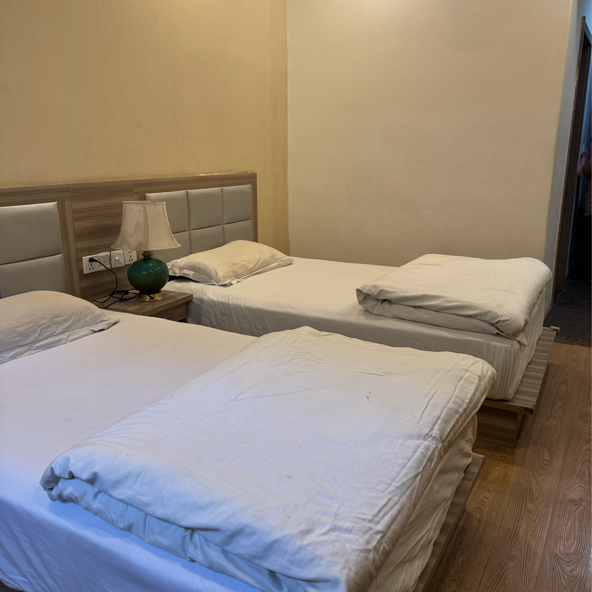 Pg For Rent in Pg Living 