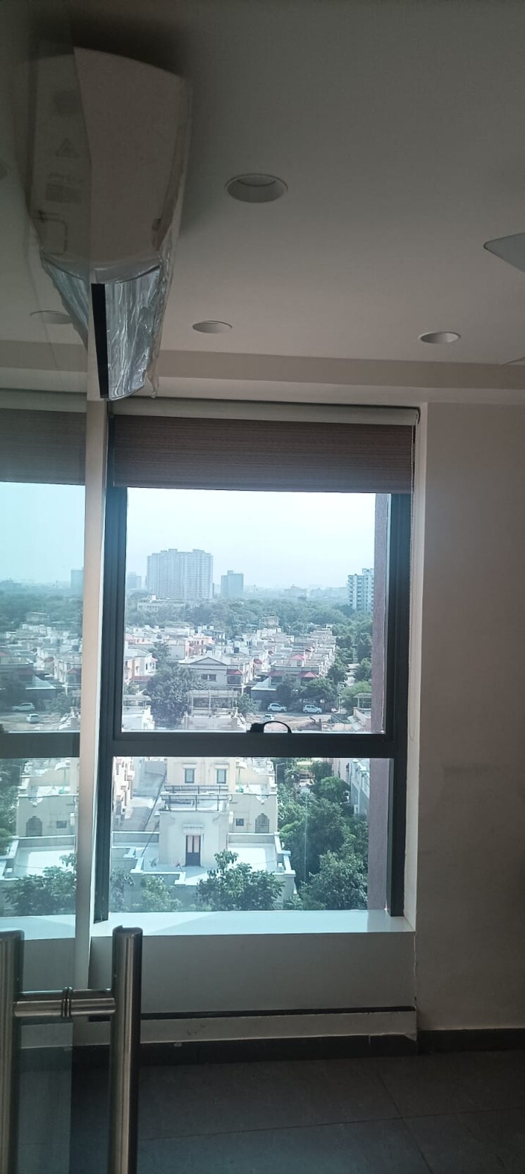 Room, gota Commercial Office Space 830 Sq.Ft. In Gota Ahmedabad 8863255