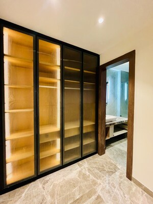 Room in 4 BHK Builder Floor at Vipul Greens, Sector 48 – for Sale