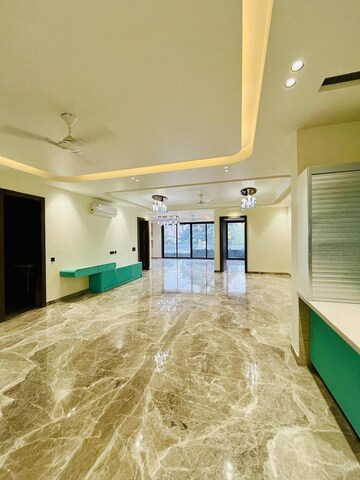 Bedroom in 4 BHK Builder Floor at Vipul Greens, Sector 48 – for Sale