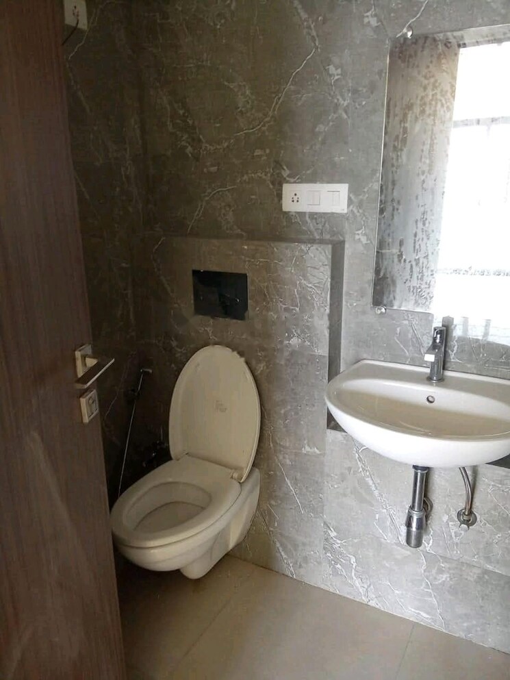 Bathroom, kanakia-spaces-zen-world 2 Bedroom 700 Sq.Ft. Apartment In Kanjurmarg East Mumbai 8863265