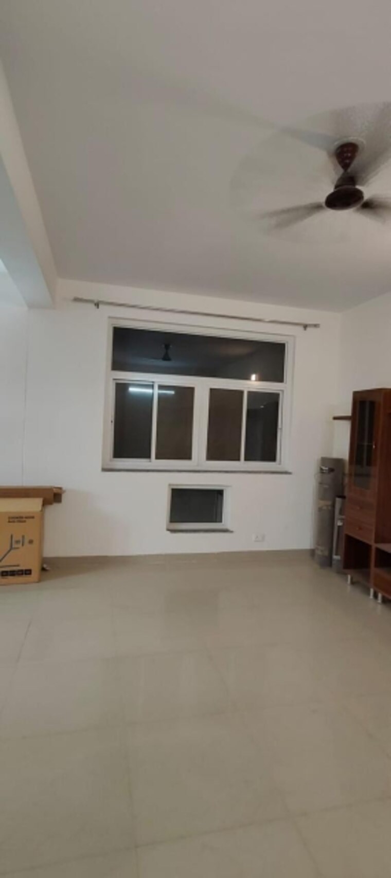 Room, sector 7 dwarka 3 Bedroom 1450 Sq.Ft. Apartment In Sector 7 Dwarka Delhi 8863307
