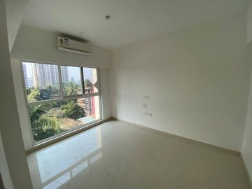 Room in 2 BHK Apartment at Rustomjee Erika, Bandra East – for Sale