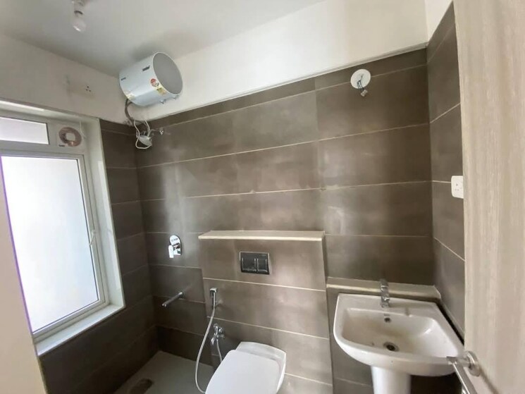 Bathroom, rustomjee-erika 2 Bedroom 615 Sq.Ft. Apartment In Bandra East Mumbai 8863277
