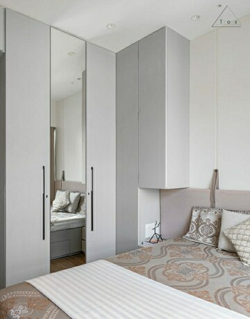 Bathroom in 3 BHK Apartment at Kalpataru Parkcity, Kolshet Road – for Sale