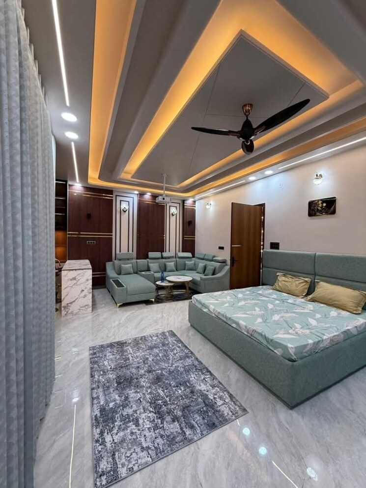 Bedroom, igi airport area 4 Bedroom 1500 Sq.Ft. Builder Floor In Igi Airport Area Delhi 8863445