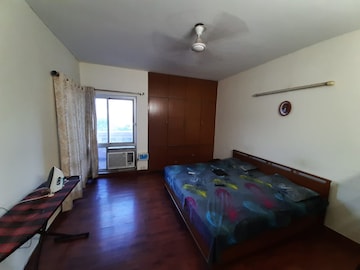 Bedroom in 3 BHK Apartment at DLF Park Place, Sector 54 – for Rent