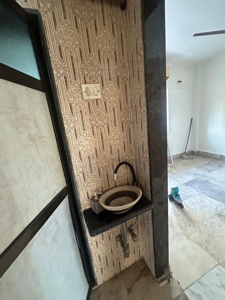 Bathroom, orlem-grace-apartments 2 Bedroom 800 Sq.Ft. Apartment In Malad West Mumbai 8863488