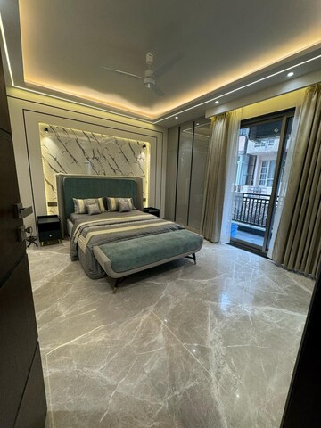 Master Bedroom in 4 BHK Builder Floor at SS Southend Floors, South City 2 – for Sale