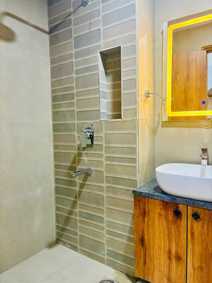 Bathroom, sector 31 Studio 652 Sq.Ft. Builder Floor In Sector 31 Gurgaon 8863566
