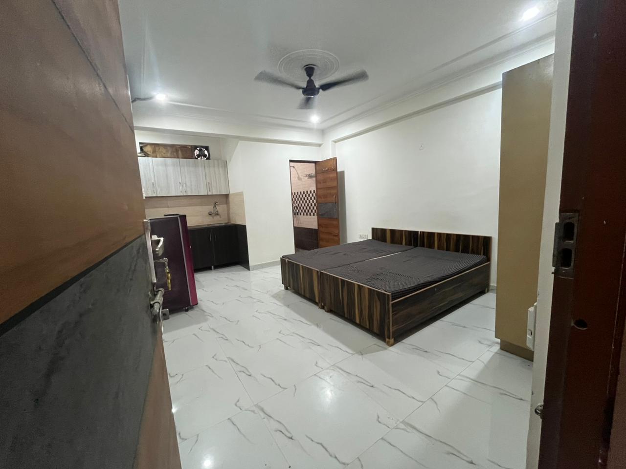 1 RkBuilder Floor For Rent in Sector 52