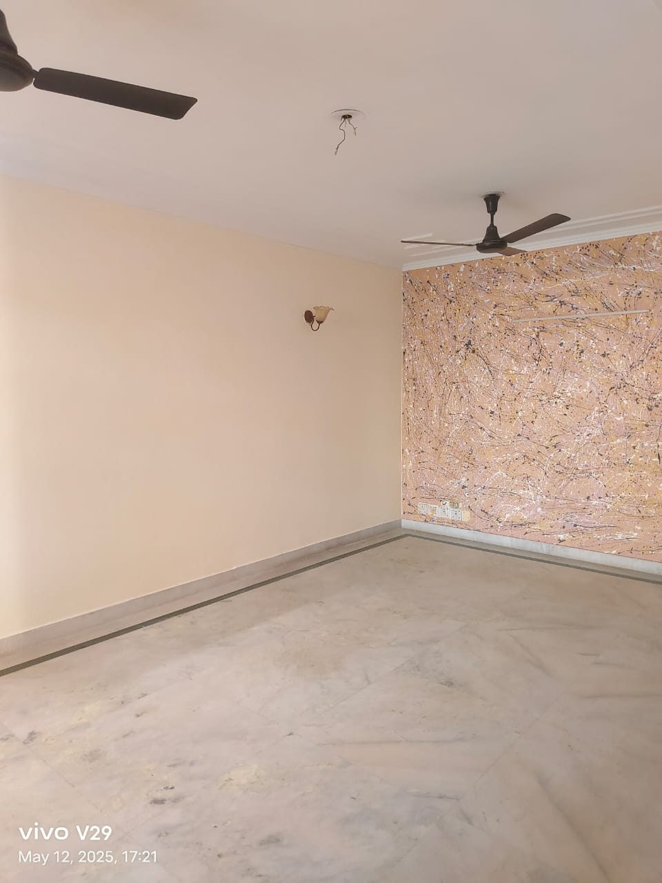 2 BHK + Extra Room 1150 Sq.Ft. Apartment in DLF Silver Oaks