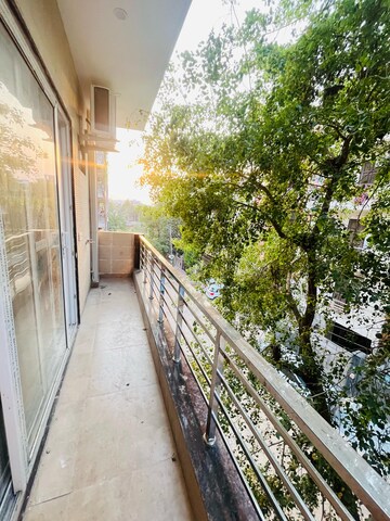 Balcony in 1 BHK Builder Floor at Sector 32 – for Rent