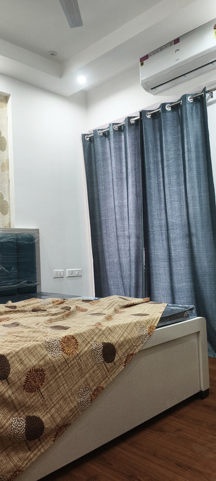 Bedroom, prateek-grand-carnesia 1.5 Bedroom 770 Sq.Ft. Apartment In Siddharth Vihar Ghaziabad 8863766