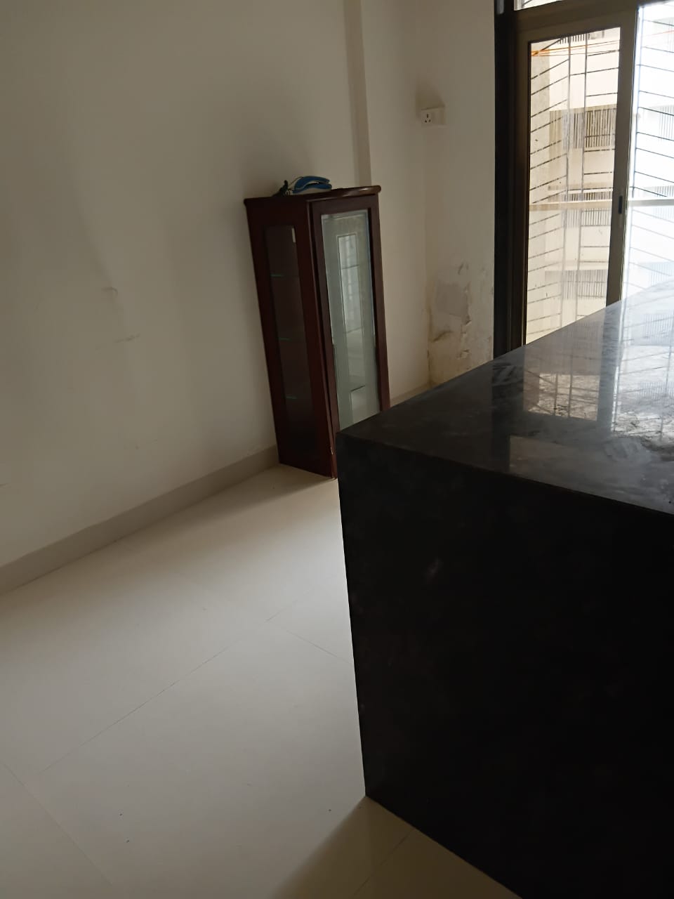 1 RkApartment For Sale in VilE-Parle East 