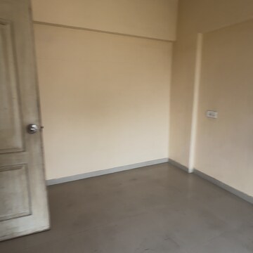 Room in 1.5 BHK Apartment at Adarsh Nagar – for Rent
