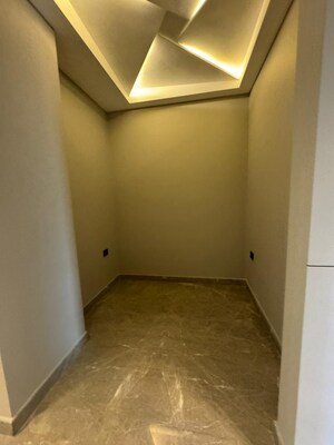 Room in 4 BHK Builder Floor at Kohli One Malibu Town, Sector 47 – for Sale