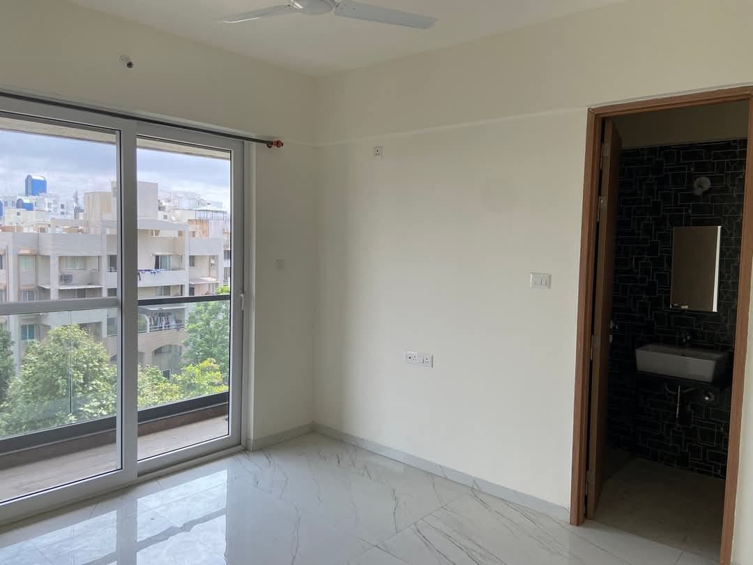 2 BHK + Servant Room 800 Sq.Ft. Apartment in Majestique Ephelia
