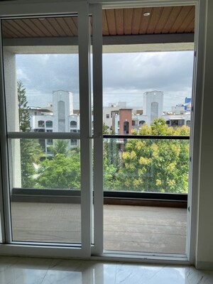 Room in 2 BHK Apartment at Majestique Ephelia, Nibm – for Rent